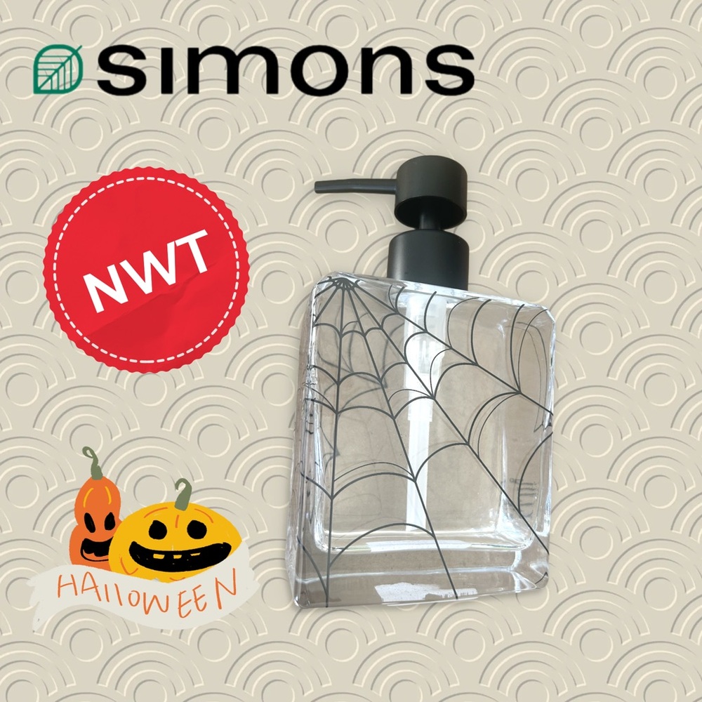 *🎃🏷️🆕*NWT* SIMONS | Spider web square soap pump - Halloween Collection